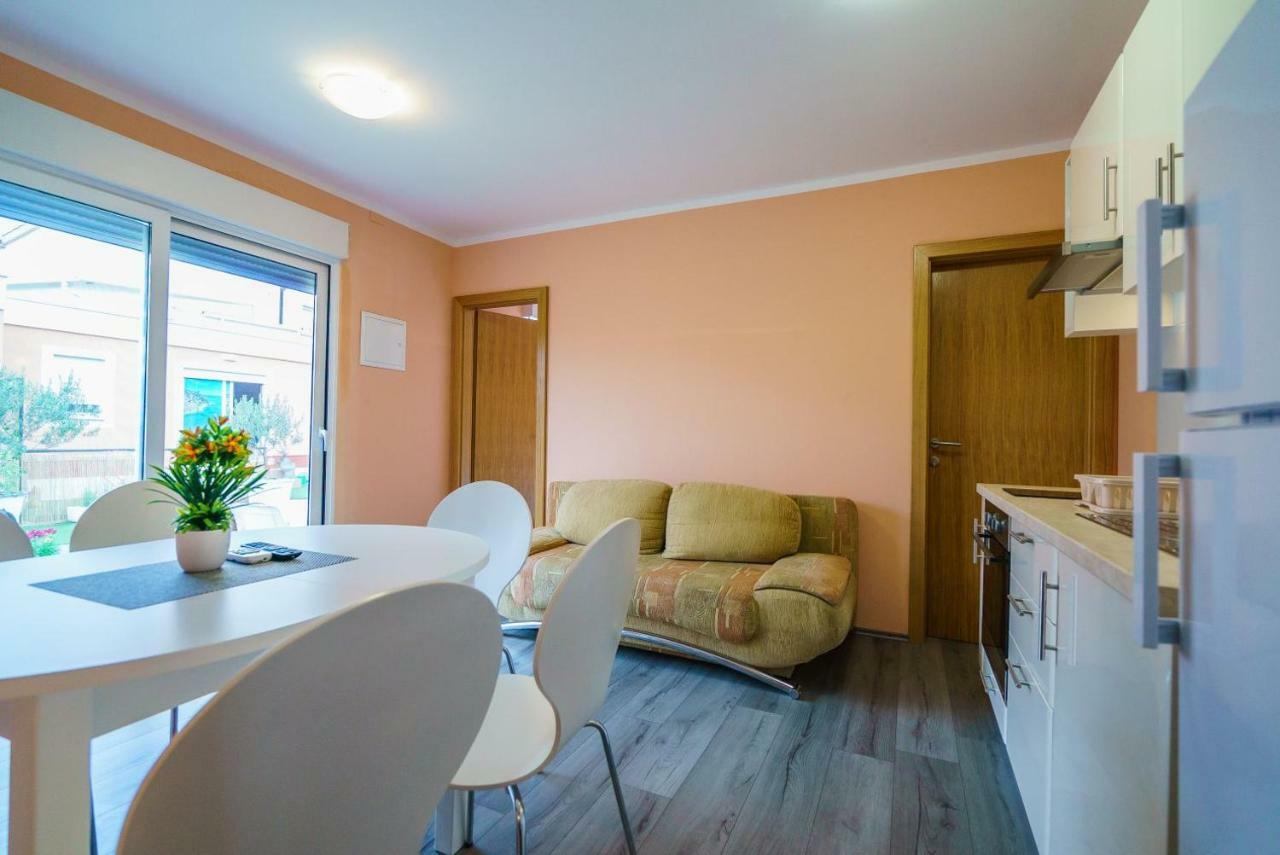 Apartmani Stobrec Сплит Екстериор снимка